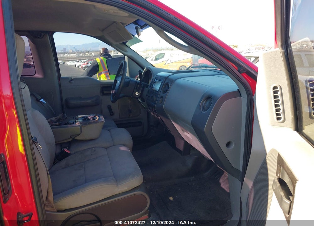 2005 FORD F-150 STX/XLT VIN: 1FTRF02W95KD36734