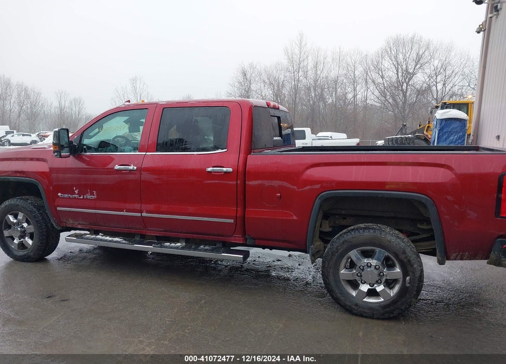 2019 GMC SIERRA 3500HD DENALI VIN: 1GT42WEY8KF108704
