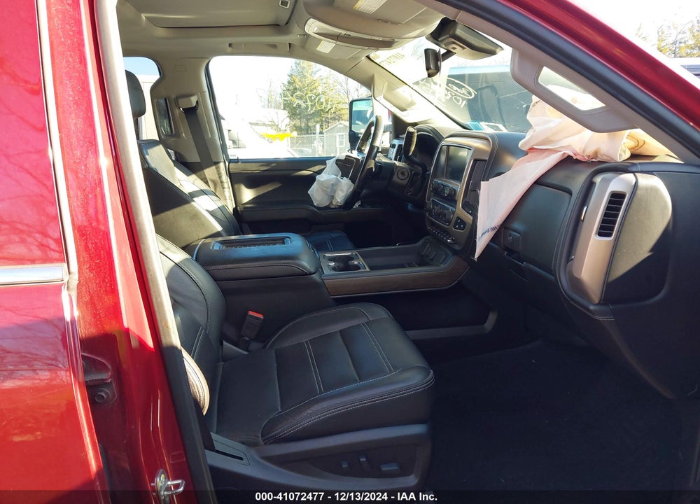 2019 GMC SIERRA 3500HD DENALI VIN: 1GT42WEY8KF108704