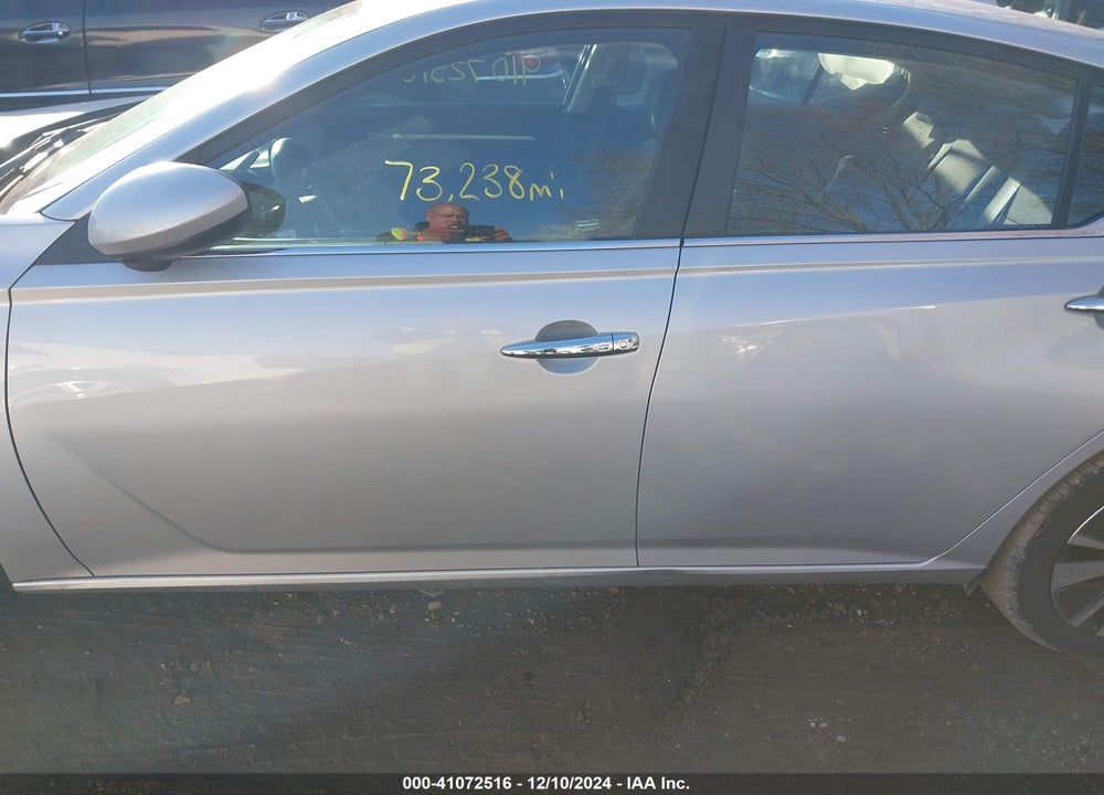 2021 NISSAN ALTIMA SV FWD VIN: 1N4BL4DV0MN354936