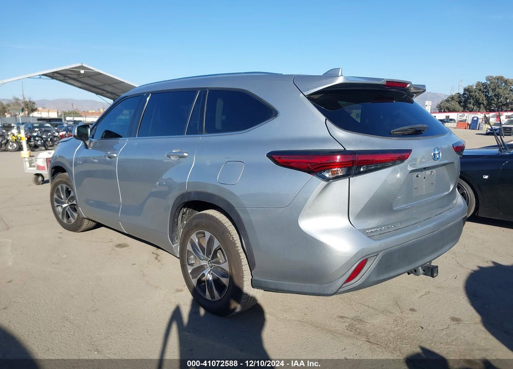 2021 TOYOTA HIGHLANDER HYBRID XLE VIN: 5TDGARAH9MS009089
