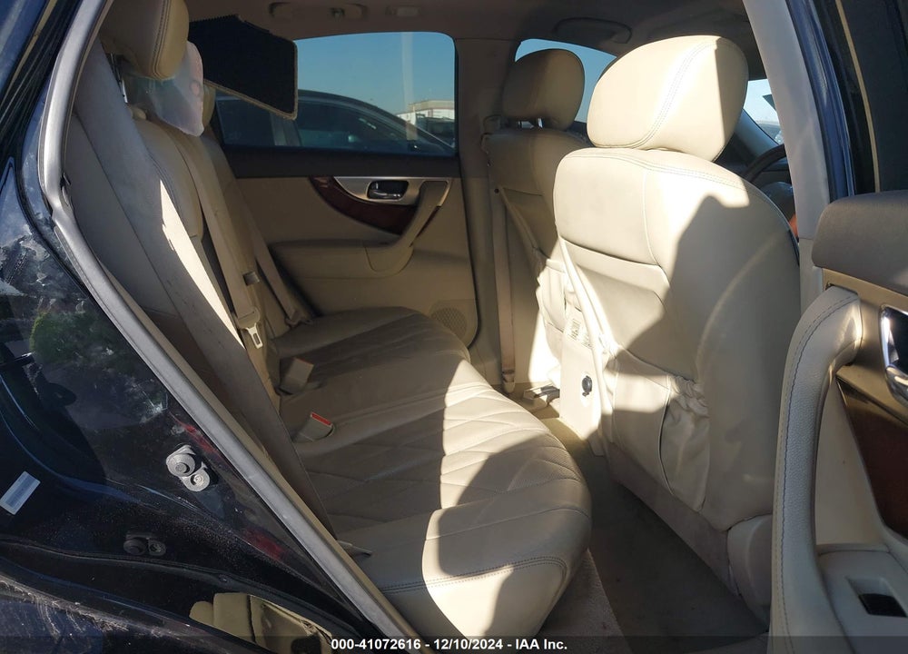 2009 INFINITI FX35 VIN: JNRAS18U39M100322