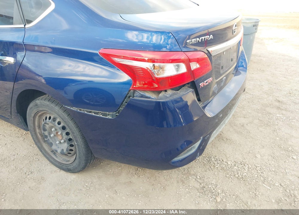 2017 NISSAN SENTRA VIN: 3N1AB7AP7HY272231
