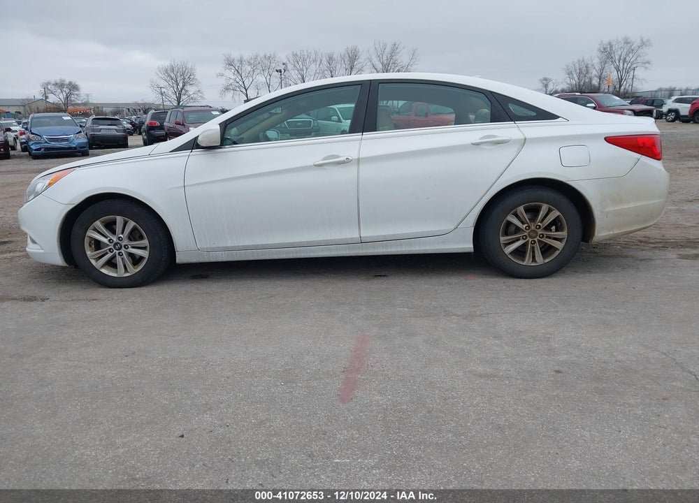 2013 HYUNDAI SONATA GLS VIN: 5NPEB4AC4DH804309