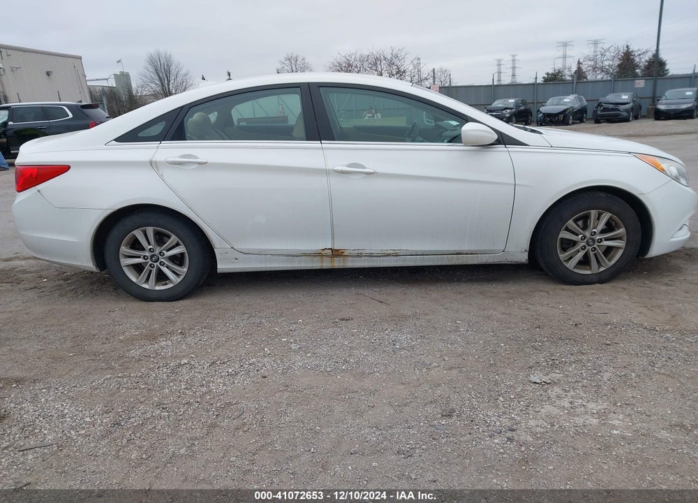 2013 HYUNDAI SONATA GLS VIN: 5NPEB4AC4DH804309
