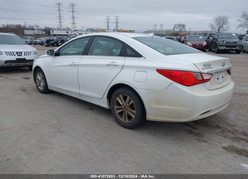 2013 HYUNDAI SONATA GLS VIN: 5NPEB4AC4DH804309