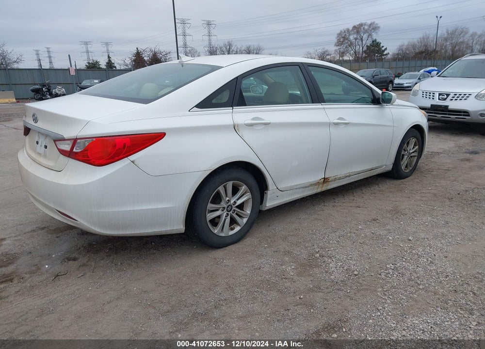 2013 HYUNDAI SONATA GLS VIN: 5NPEB4AC4DH804309