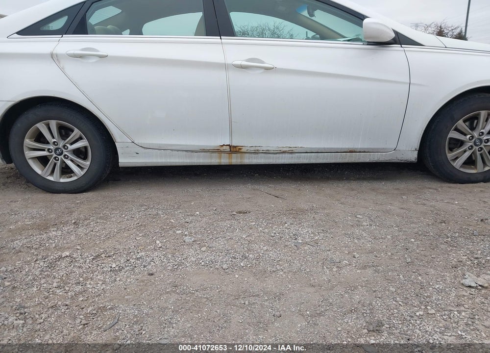 2013 HYUNDAI SONATA GLS VIN: 5NPEB4AC4DH804309