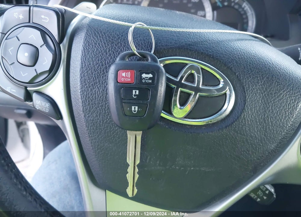 2014 TOYOTA CAMRY SE VIN: 4T1BF1FK2EU402457