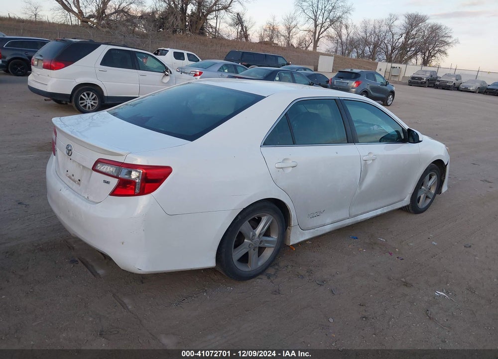2014 TOYOTA CAMRY SE VIN: 4T1BF1FK2EU402457