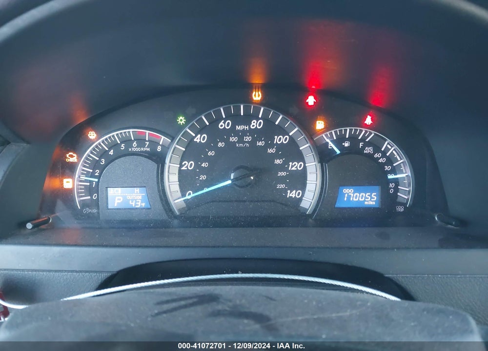 2014 TOYOTA CAMRY SE VIN: 4T1BF1FK2EU402457