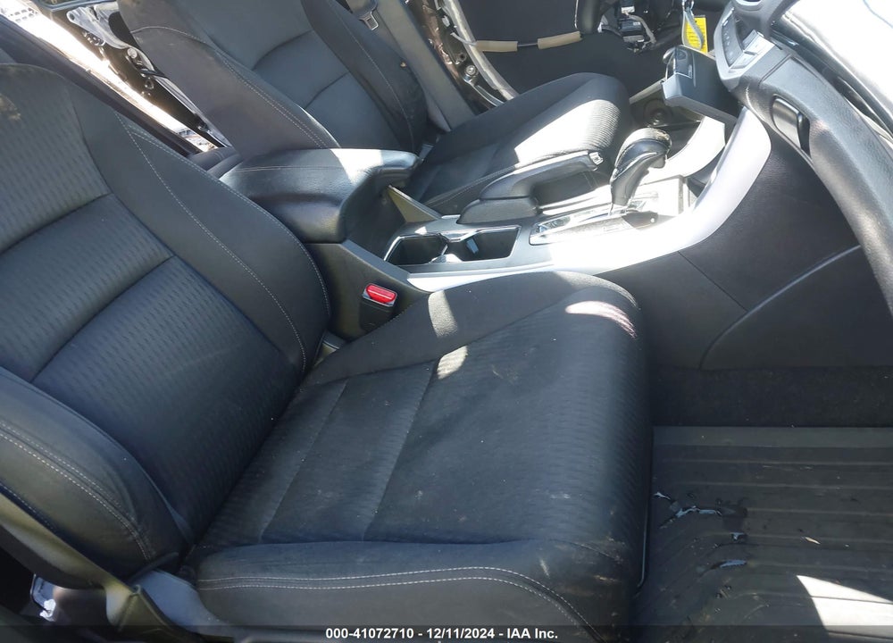 2015 HONDA ACCORD VIN: 1HGCR2F56FA064078