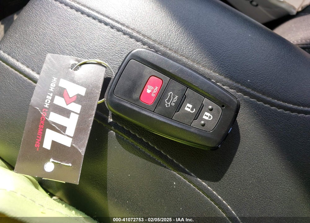 2024 TOYOTA RAV4 HYBRID XLE VIN: 4T3RWRFV1RU121853
