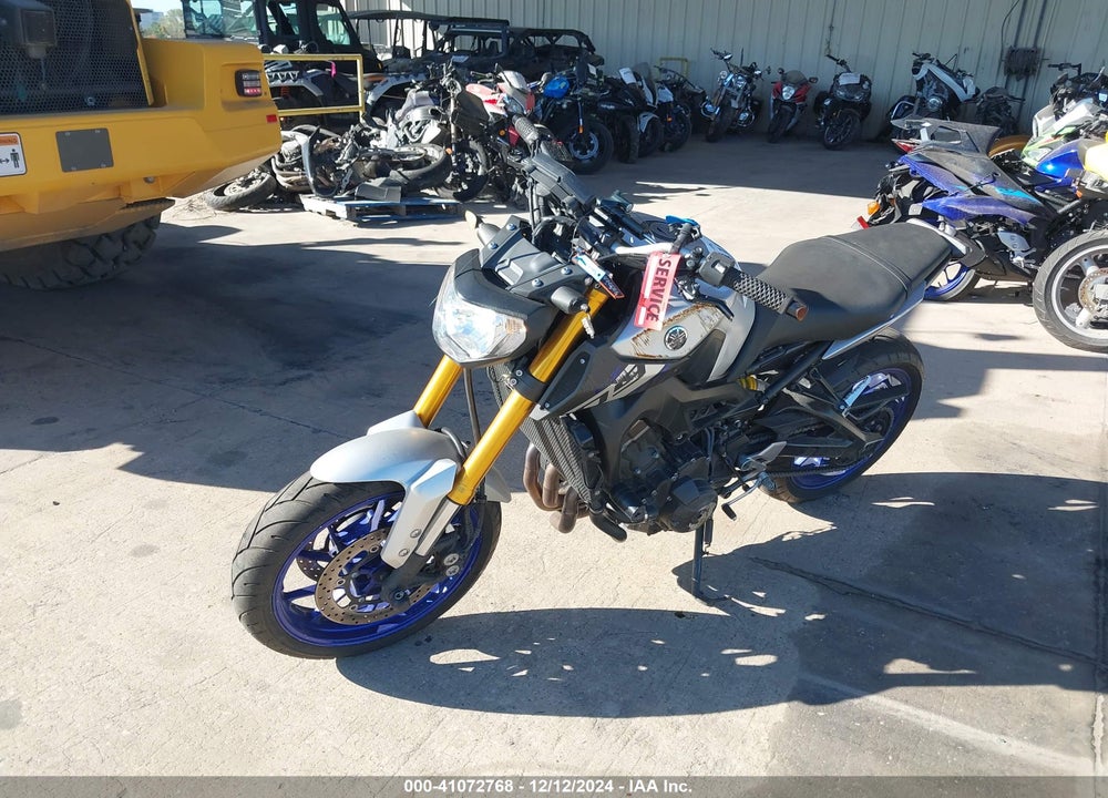 2015 YAMAHA FZ09 VIN: JYARN33E4FA007193