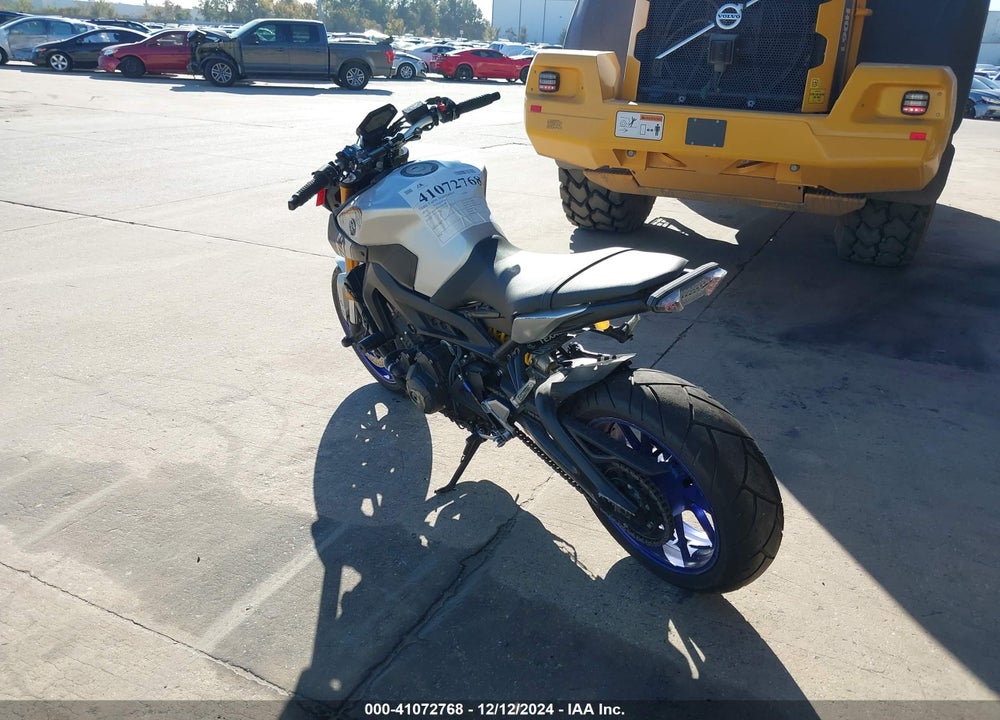 2015 YAMAHA FZ09 VIN: JYARN33E4FA007193