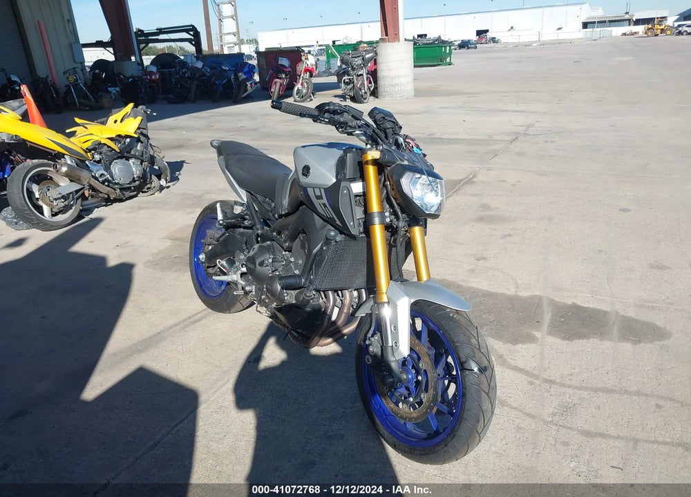 2015 YAMAHA FZ09 VIN: JYARN33E4FA007193