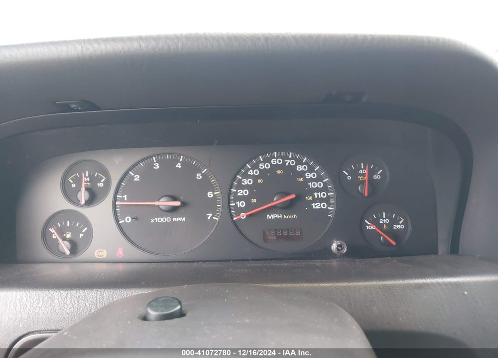 2000 JEEP GRAND CHEROKEE LIMITED VIN: 1J4GW58N0YC319221