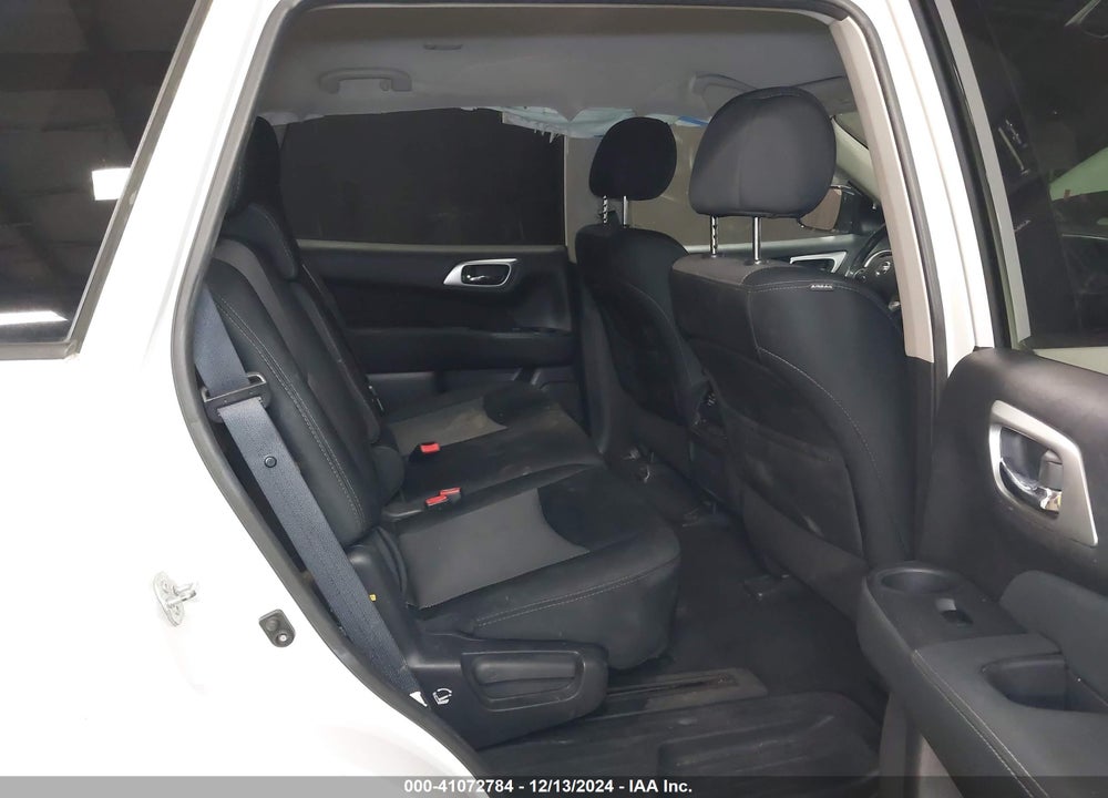 2017 NISSAN PATHFINDER VIN: 5N1DR2MM0HC648055