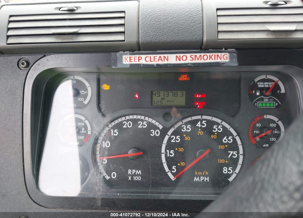 2015 FREIGHTLINER CASCADIA 113 VIN: 1FUBGAD4XFLGD9797