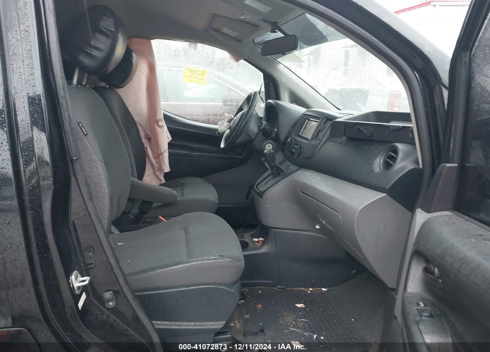 2015 NISSAN NV200 SV VIN: 3N6CM0KN8FK704231