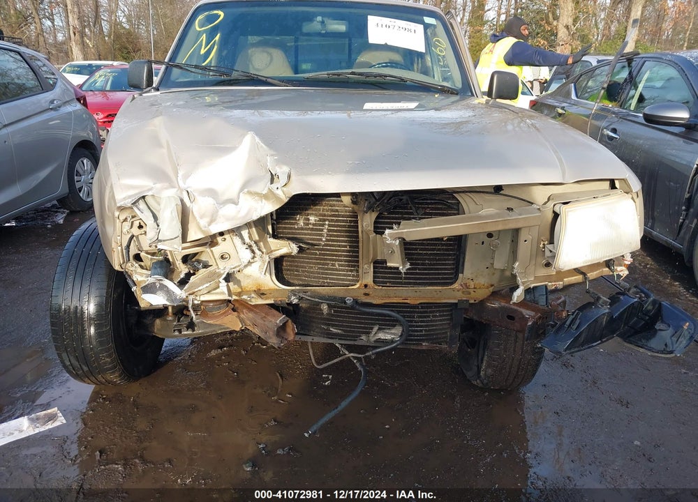 2000 FORD RANGER XL/XLT VIN: 1FTYR10V1YTA52628