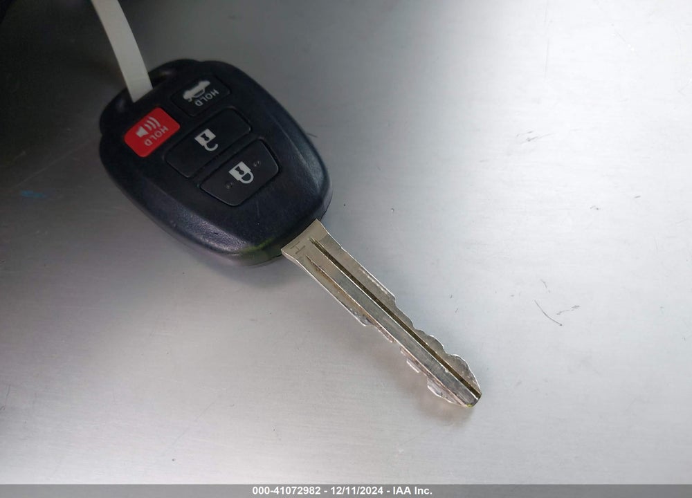 2014 TOYOTA COROLLA S PLUS VIN: 5YFBURHE1EP108044