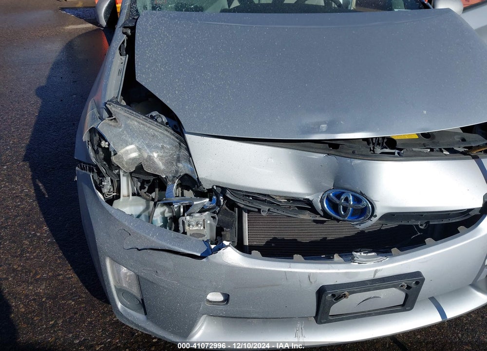 2011 TOYOTA PRIUS TWO VIN: JTDKN3DU4B0305495