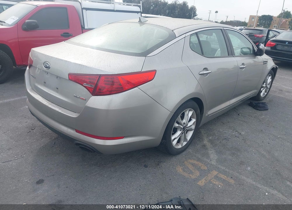 2011 KIA OPTIMA EX VIN: KNAGN4A74B5072664