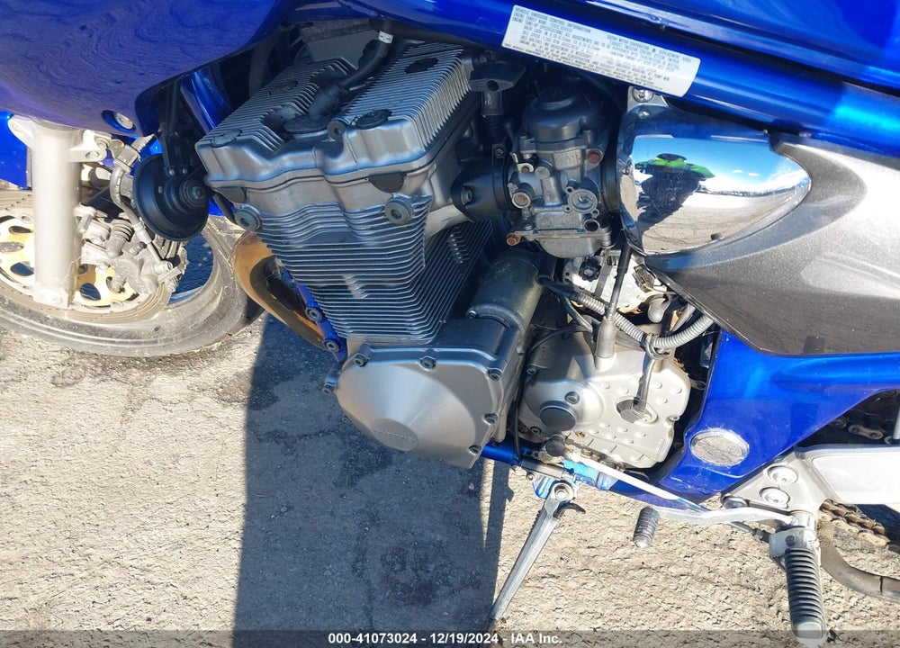 2001 SUZUKI GSF600 S VIN: JS1GN7AA812100606