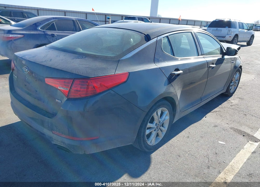 2011 KIA OPTIMA EX VIN: KNAGN4A74B5055914