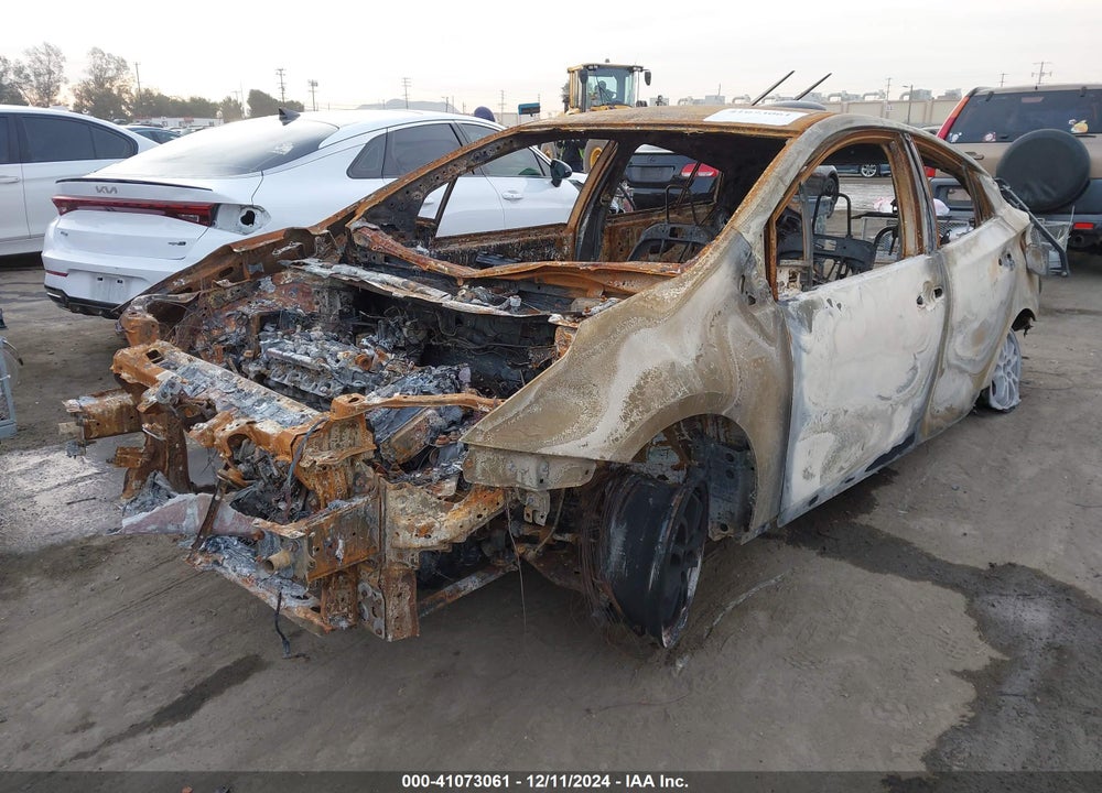 2018 TOYOTA PRIUS VIN: JTDKARFUXJ3061909