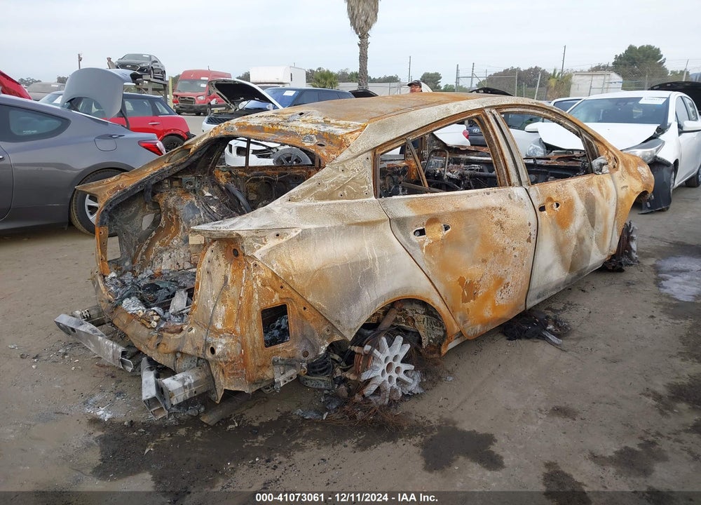 2018 TOYOTA PRIUS VIN: JTDKARFUXJ3061909