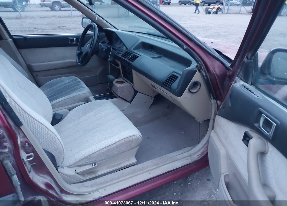 1989 HONDA ACCORD LXI VIN: 1HGCA564XKA086143