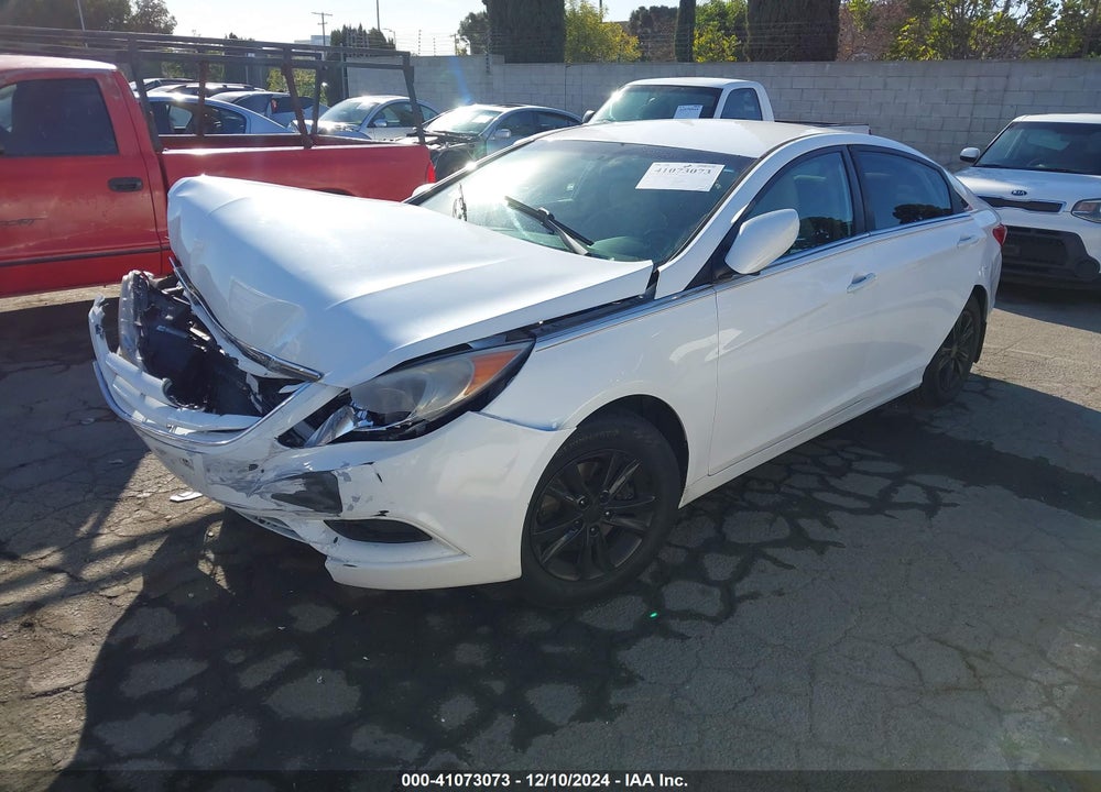 2013 HYUNDAI SONATA GLS VIN: 5NPEB4AC4DH772400