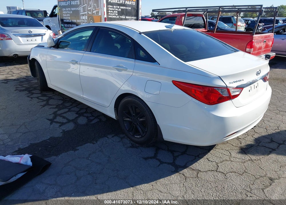 2013 HYUNDAI SONATA GLS VIN: 5NPEB4AC4DH772400