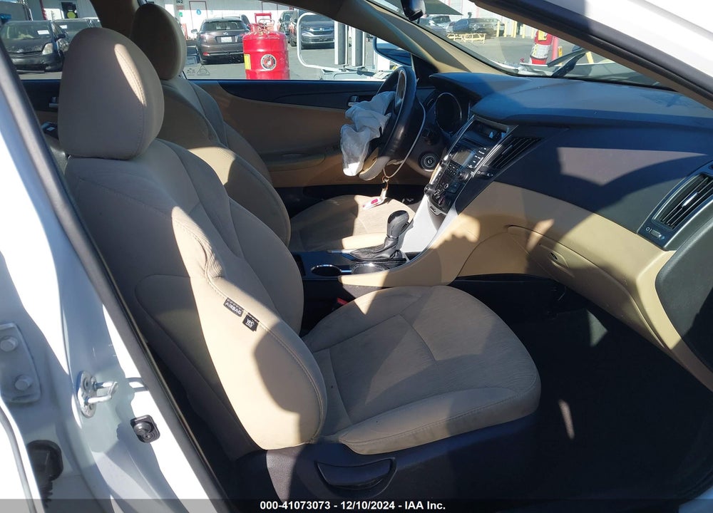 2013 HYUNDAI SONATA GLS VIN: 5NPEB4AC4DH772400
