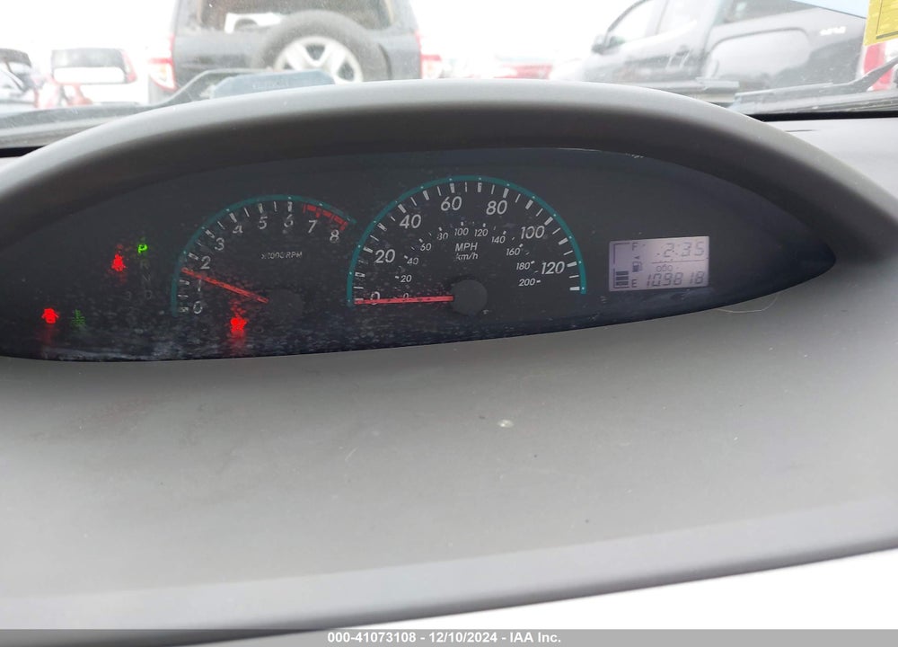 2011 TOYOTA YARIS VIN: JTDBT4K32B1405689