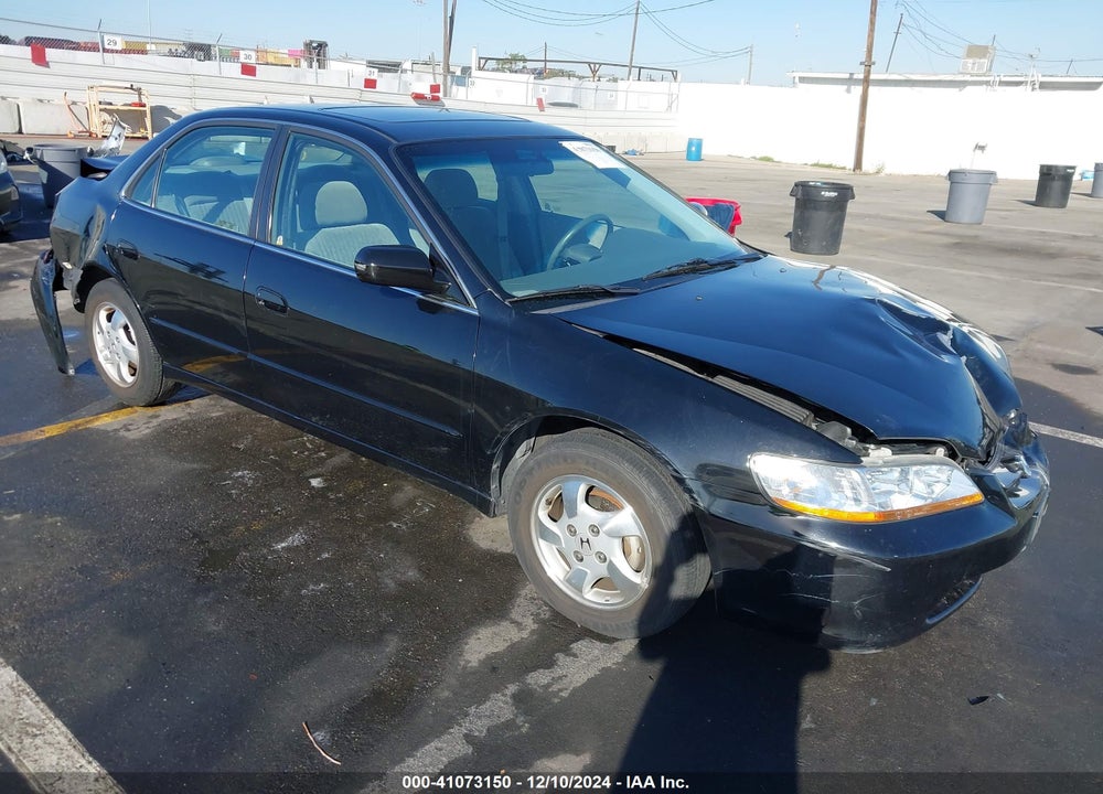 1998 HONDA ACCORD EX VIN: 1HGCG6672WA061113