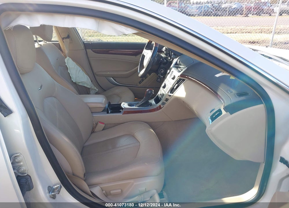 2011 CADILLAC CTS LUXURY VIN: 1G6DG5EY1B0158006