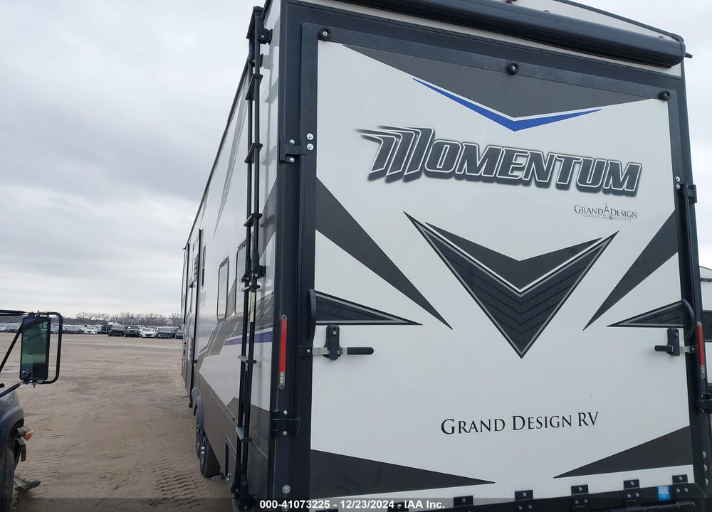 2021 GRAND DESIGN MOMENTUM VIN: 573FM4226M1119667