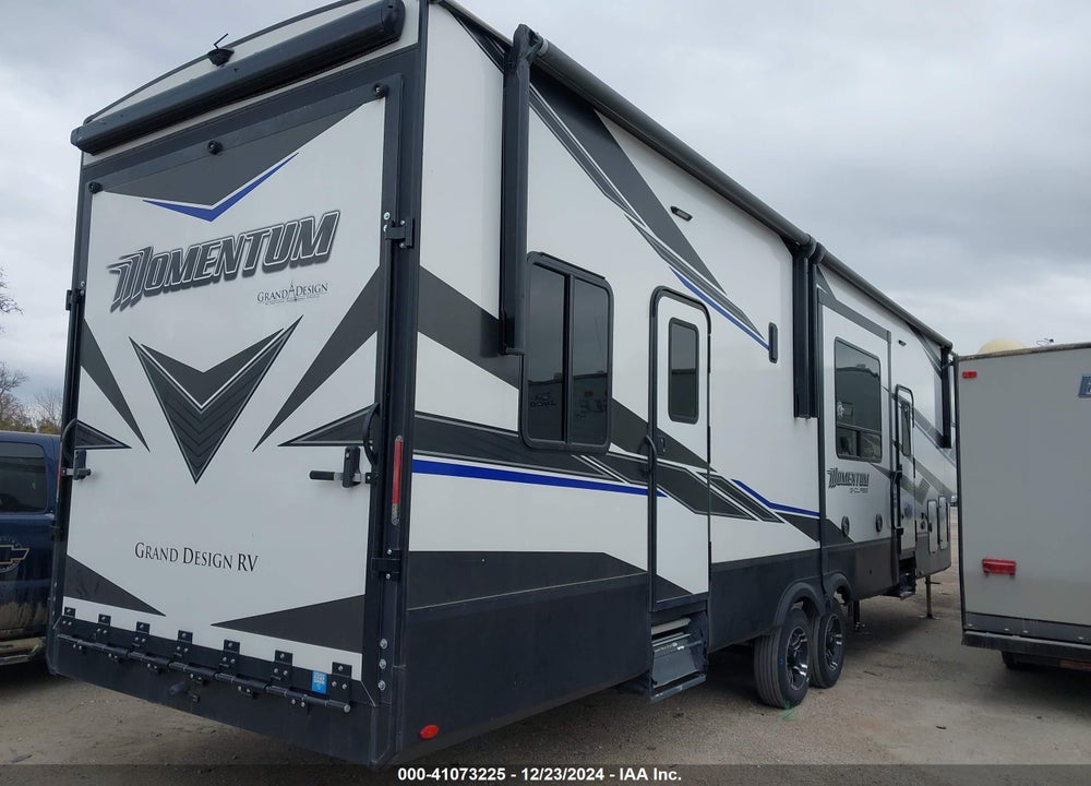 2021 GRAND DESIGN MOMENTUM VIN: 573FM4226M1119667