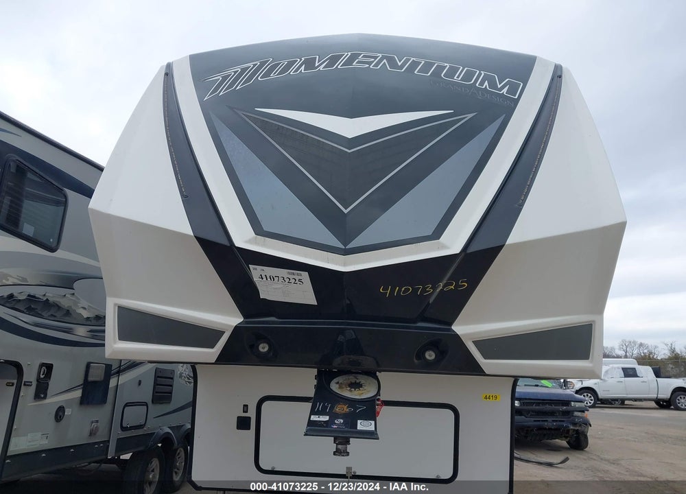 2021 GRAND DESIGN MOMENTUM VIN: 573FM4226M1119667