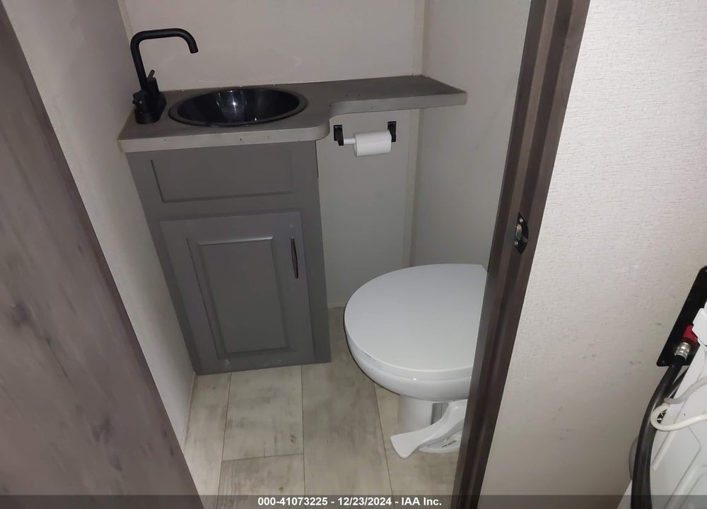 2021 GRAND DESIGN MOMENTUM VIN: 573FM4226M1119667