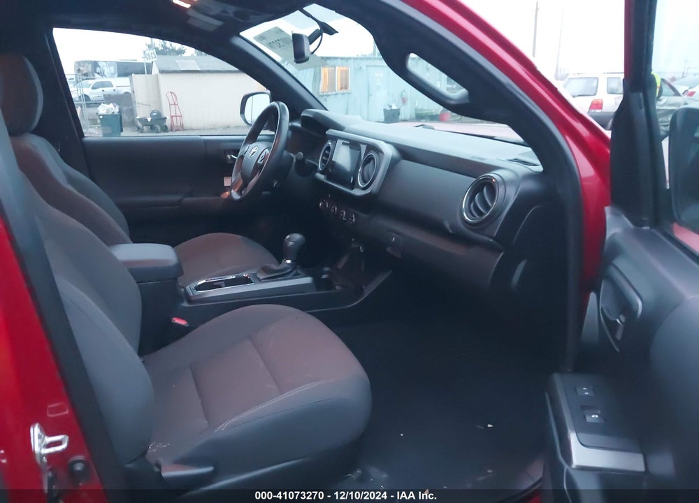2017 TOYOTA TACOMA VIN: 5TFSZ5AN0HX121247