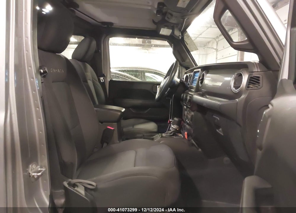2019 JEEP WRANGLER UNLIMITED SAHARA 4X4 VIN: 1C4HJXEN0KW527985