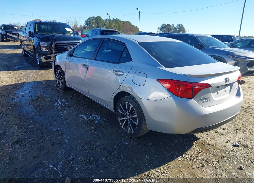 2018 TOYOTA COROLLA SE VIN: 5YFBURHE0JP778856