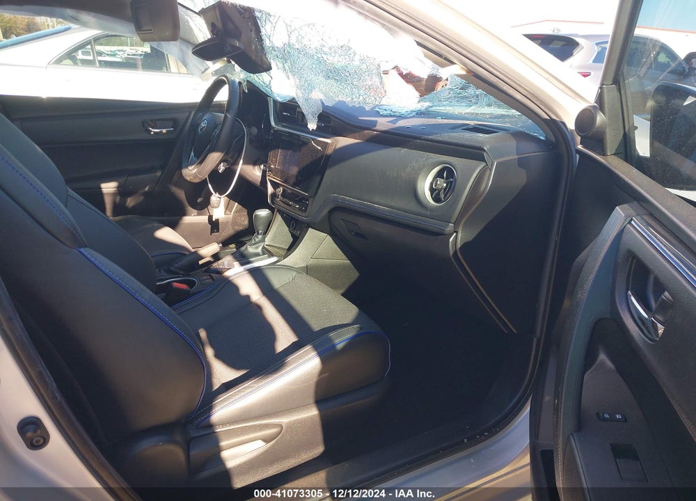 2018 TOYOTA COROLLA SE VIN: 5YFBURHE0JP778856