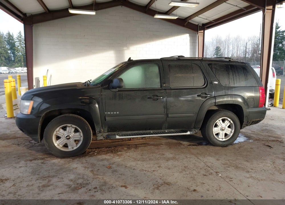 2010 CHEVROLET TAHOE LT VIN: 1GNUKBE03AR181938