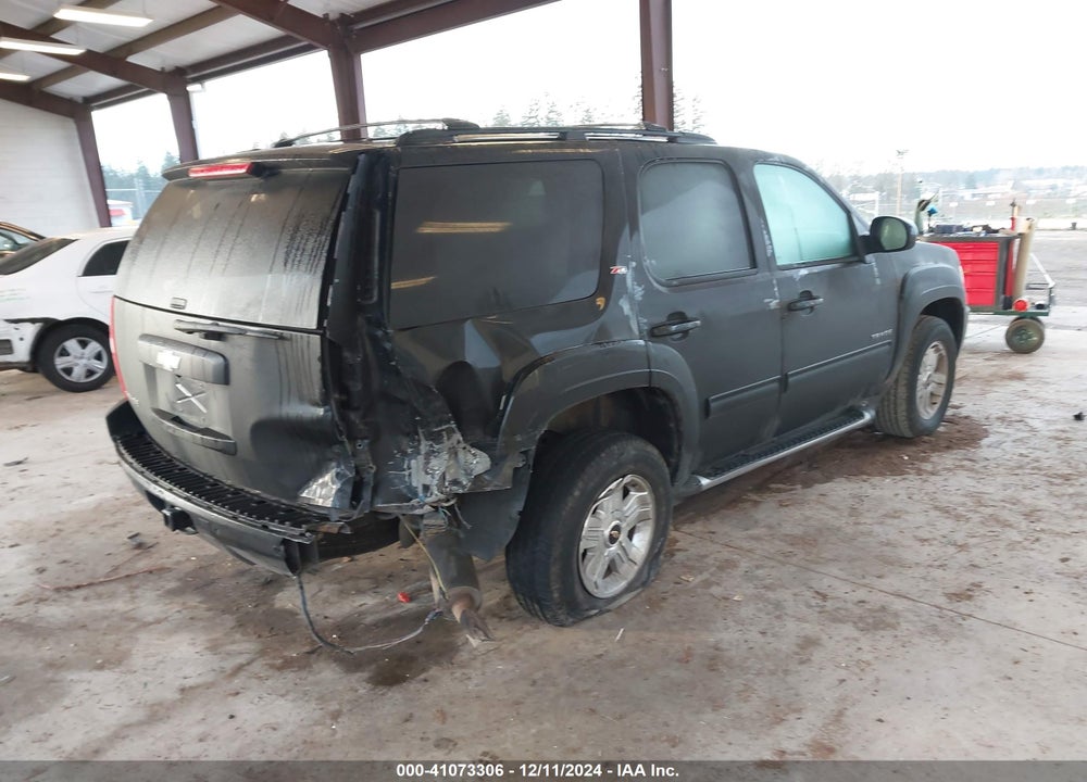 2010 CHEVROLET TAHOE LT VIN: 1GNUKBE03AR181938