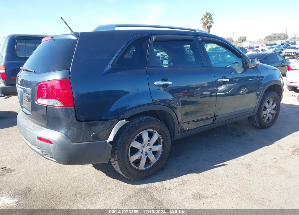2011 KIA SORENTO LX VIN: 5XYKT3A15BG001764